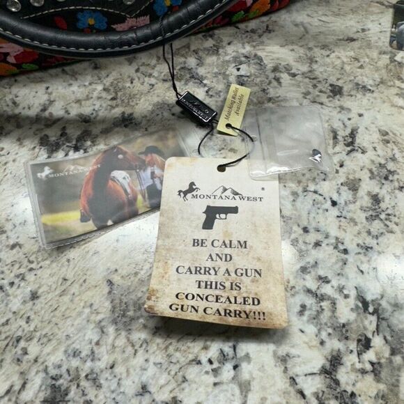Montana West Buckle Collection Concealed Handgun Tote Includes Wallet - Picture 2 of 11